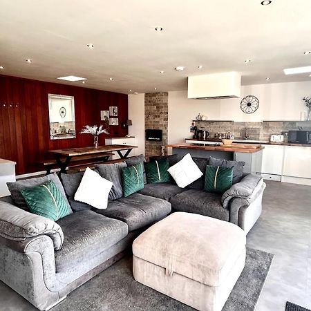 Clover Cottage Beeley Exteriör bild