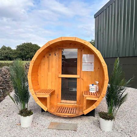 Clover Cottage Beeley Exteriör bild